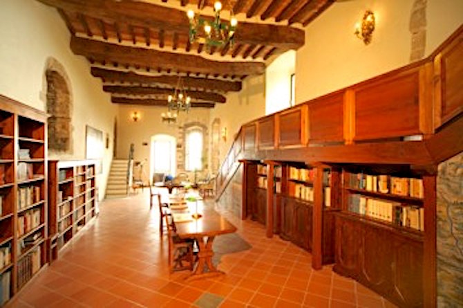 Charlemagne’s Whisper: A 9th-Century Umbrian Fortress Crowned by Time