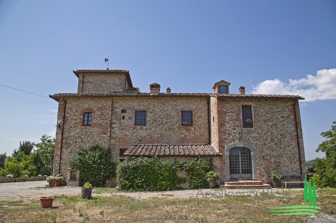 The Sentinel’s Tower: A Tuscan Watchtower Woven with Time