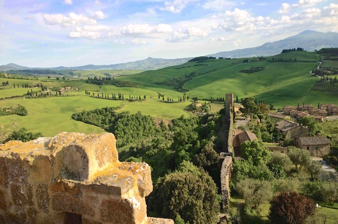 Whispers of the Val d’Orcia: A Tower Crowned by Time and Stars