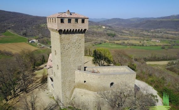 Ancient castle and watchtower for sale Passignano italy