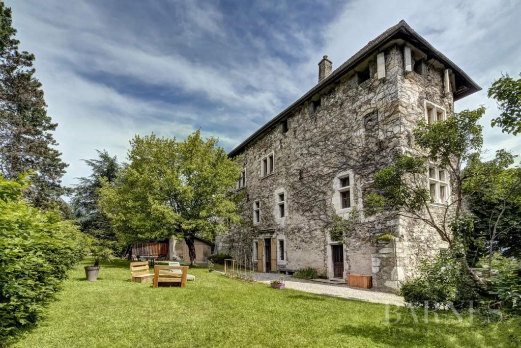 Château des Rêves: A 17th-Century Crown Jewel by Lake Annecy’s Shore