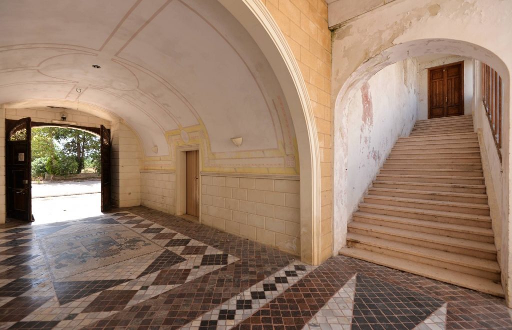 Il Castello di Aradeo: A 16th-Century Dream Woven in Stone