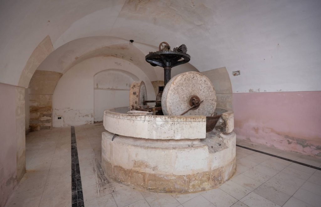 Il Castello di Aradeo: A 16th-Century Dream Woven in Stone - 5