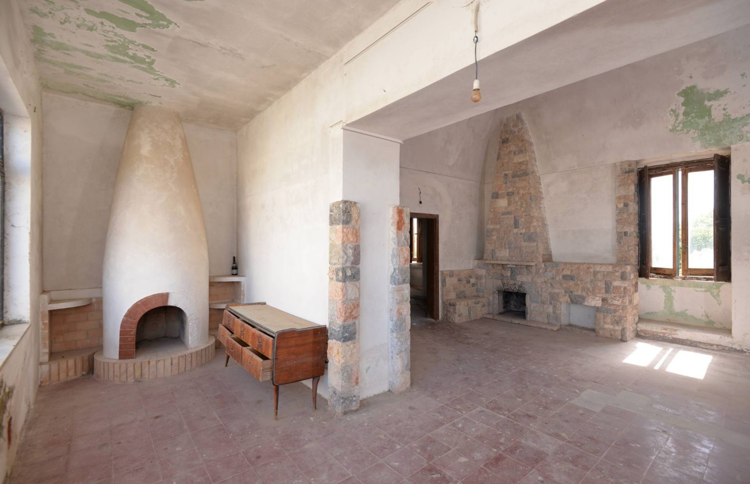 €500k Aradeo, ITALY. Il Castello - XVI Century - Castleist
