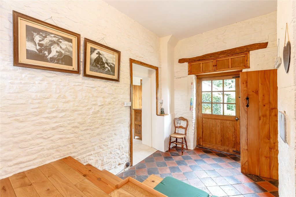 Ashwicke’s Whispering Turrets: A Cotswold Castle Dream Near Bath