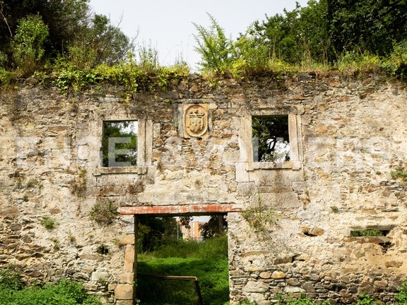 Whispers of the 15th Century: A Plateresque Palace Awaits in Asturias’ Heart