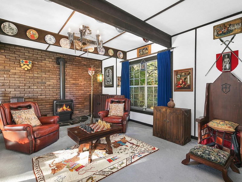 A Tudor Dream Awakens in the Blue Mountains’ Embrace