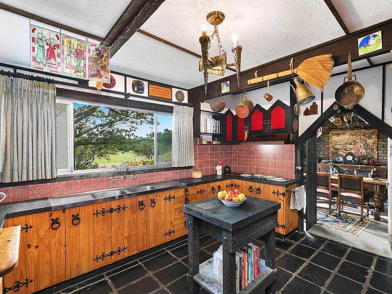 A Tudor Dream Awakens in the Blue Mountains’ Embrace - 5