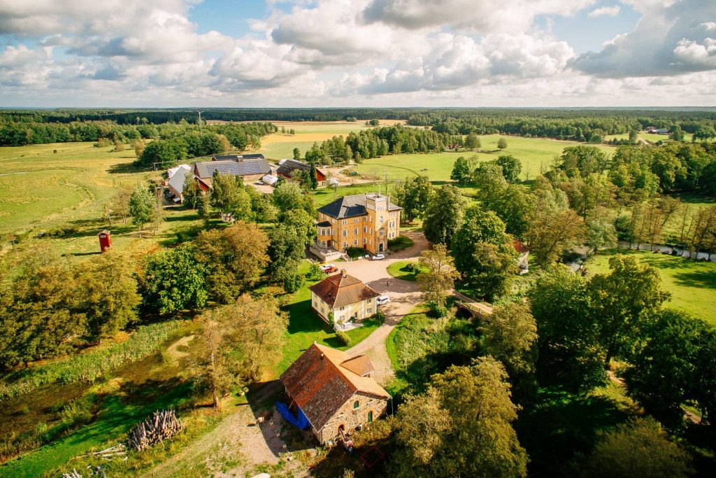Börstorp: A Lakeside Crown Where Time Stands Still