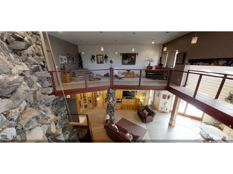 €2.5m Montana, USA. Riverfront Modern Day Castle Castleist