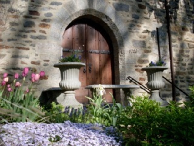 A Bronx Fairy Tale: Where Stone Whispers of Old-World Grandeur