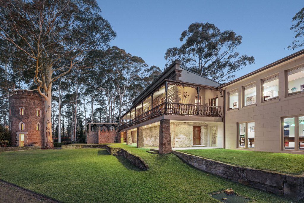 Bunda House: A Victorian Dream Woven in Sandstone & Time - 5