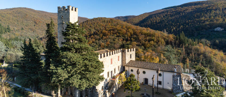 Barbarossa’s Watch: A 12th-Century Tuscan Castle Crowned in Time