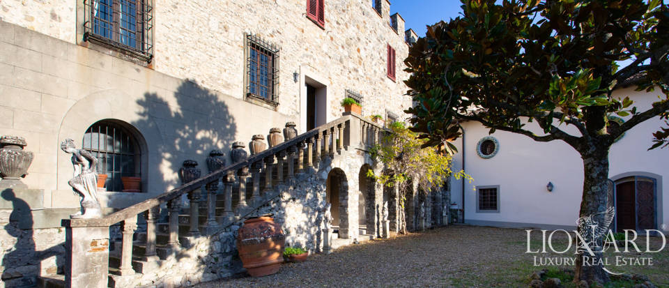 Barbarossa’s Watch: A 12th-Century Tuscan Castle Crowned in Time