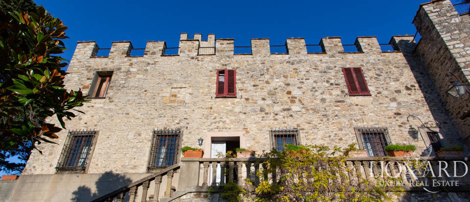 Barbarossa’s Watch: A 12th-Century Tuscan Castle Crowned in Time