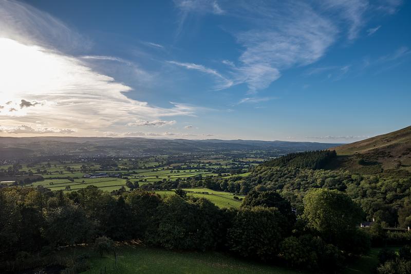 A Crown of Stone & Sky: Castell Gyrn’s Panoramic Reign Over Wales