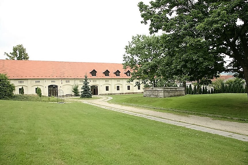 Černá’s Crown: A Restored Bohemian Castle Retreat Between Prague & Vienna