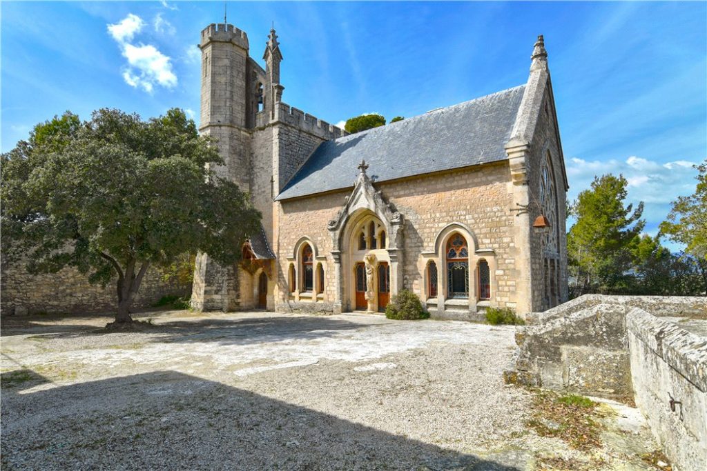A Crown of Stone & Light: Château des Rêves in Provence’s Golden Hills