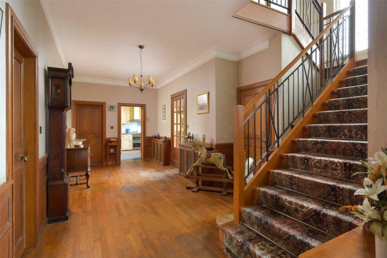 £730k Perthshire, SCOTLAND. Castle and House for Sale Castleist