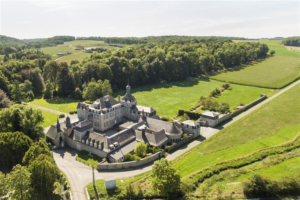 Whispers of the Behoude: A Timeless Castle Sanctuary in Belgium’s Golden Triangle
