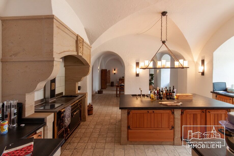 Whispers of the Renaissance: A Saxon Castle Reborn by the River’s Song