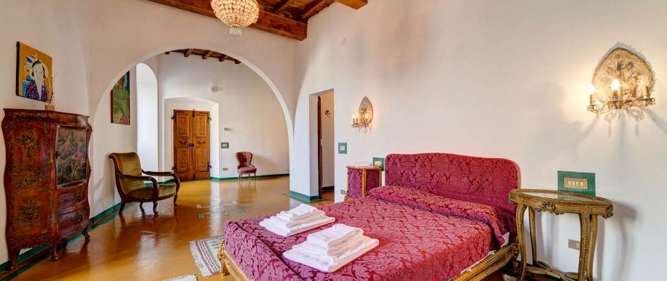 A Thousand-Year Whisper: Chianti’s Crowned Castle in Gaiole’s Golden Hills