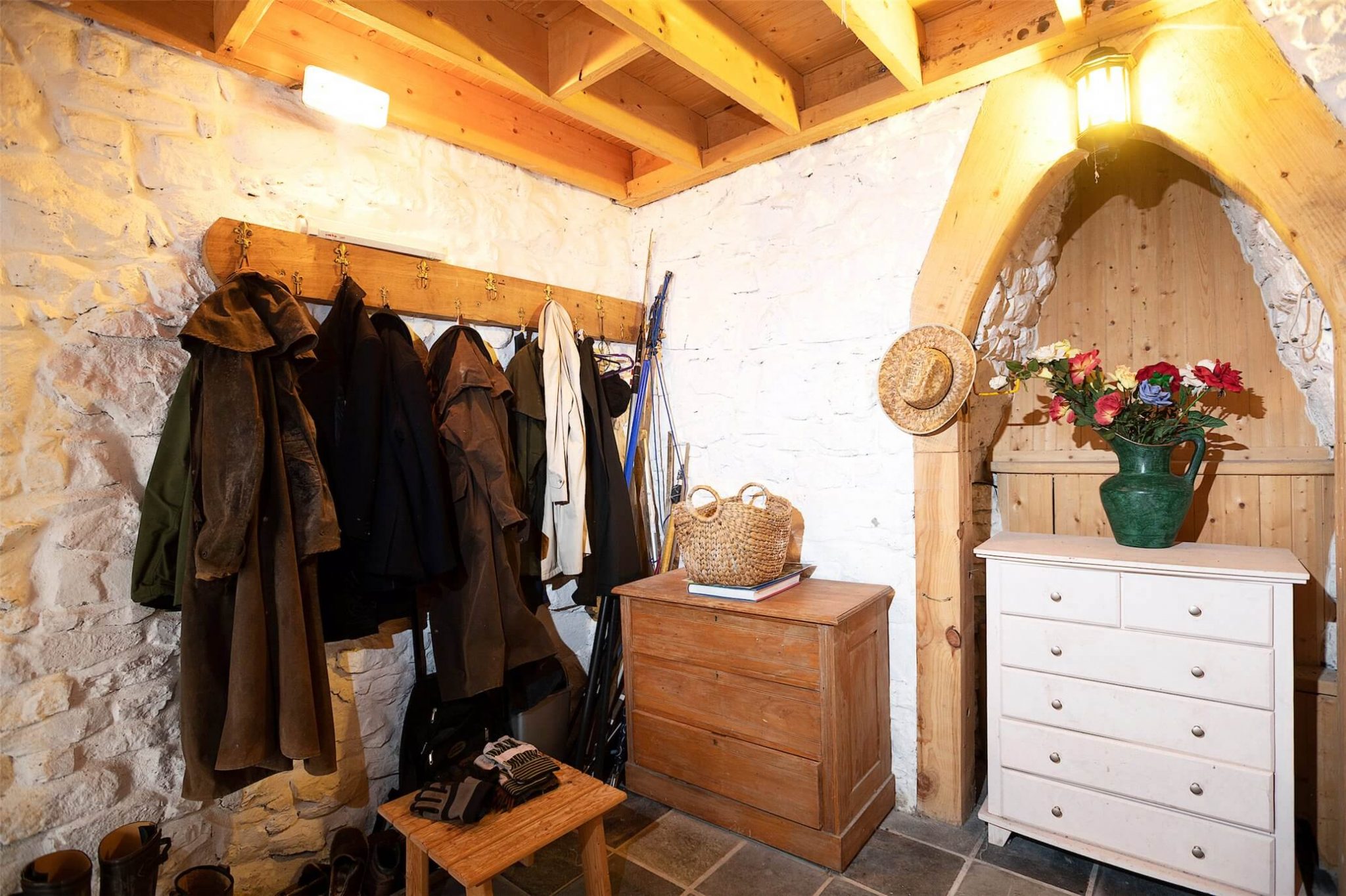 €695k Co. Clare, IRELAND. 16th Century Tower House Castleist