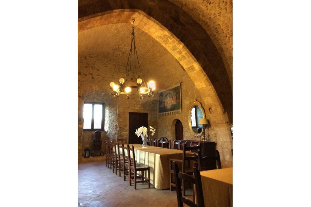 Frederick’s Cliffside Citadel: A Templar Jewel Upon the Ionian Sea