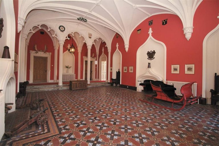 €5m Mullingar, IRELAND. Knockdrin Castle for sale Castleist