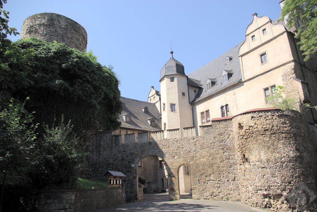 Könitz Castle: A 12th-Century Whisper in Thuringia’s Emerald Crown