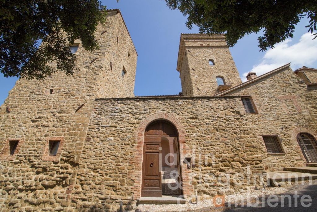 Whispers of the 13th Century: A Castle Apartment by Lake Trasimeno’s Shores