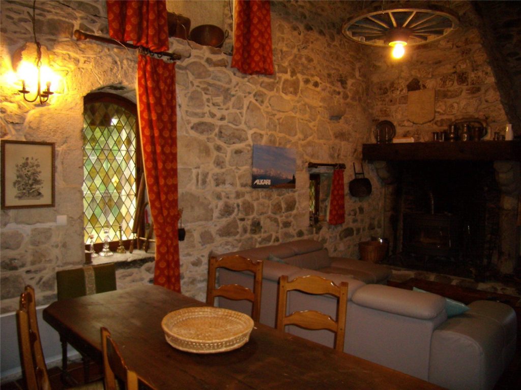The King’s Whisper: A 14th-Century Château Where History Breathes