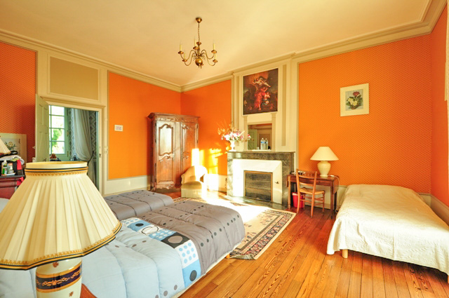 Le Château des Moteurs: A Moated Fortress Where Legend Meets the Road - 5