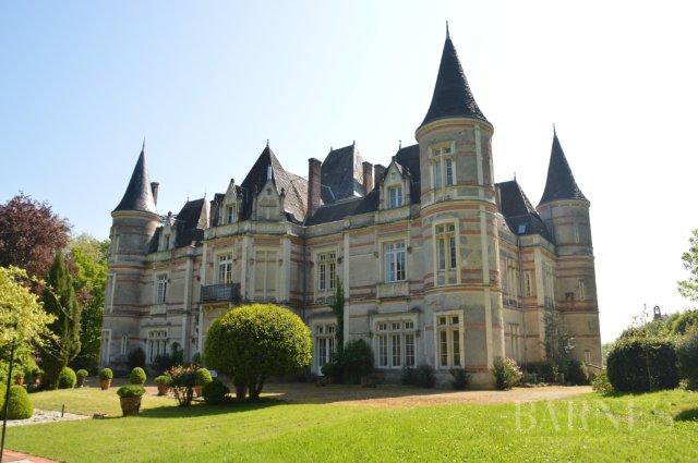 Château des Rêves Éternels – A 17th-Century Masterpiece in Vendée’s Golden Light