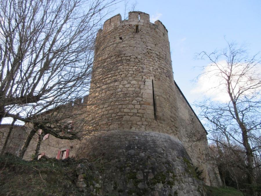 Le Château des Brumes: A 13th-Century Watchtower Over the Gorges of La Dore
