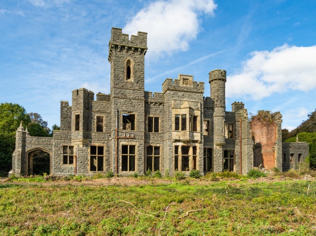 Llanystumdwy North Wales castle for sale
