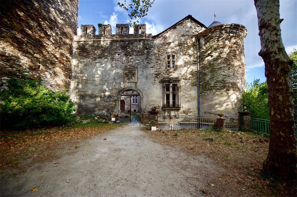 A 14th-Century Crown Jewel in the Cévennes’ Golden Light
