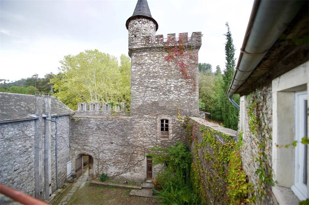 Lozere France X!V century Castle for sale