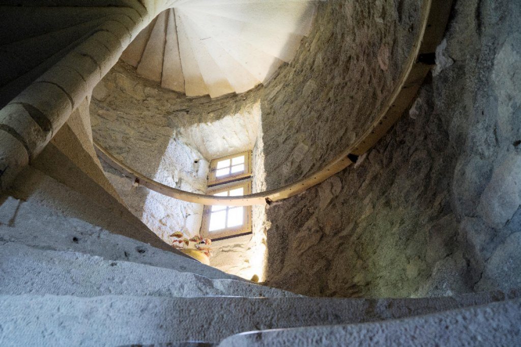 Lunac’s Timeless Citadel: A 13th-Century Castle Reborn in Golden Light