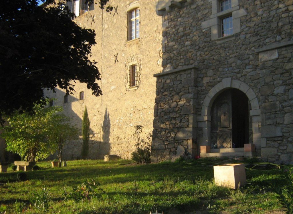 Lunac’s Timeless Citadel: A 13th-Century Castle Reborn in Golden Light