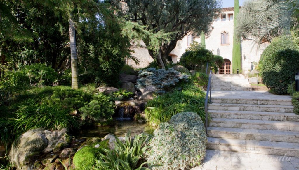 Whispers of Rome: A 15th-Century Tower & Garden Sanctuary in Maresme