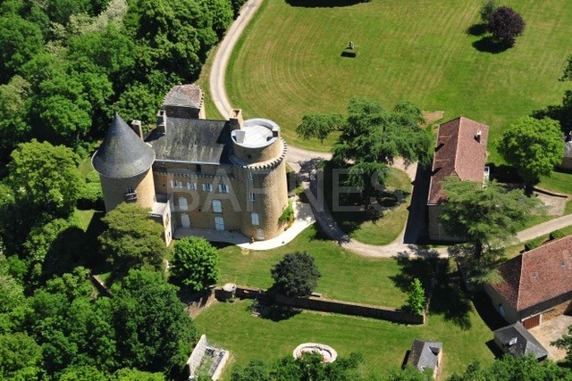 Martel Château: A Golden-Stone Dream in the Heart of Occitanie
