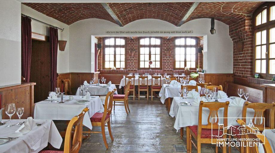 A Thousand-Year Moonshadow: Saxony’s Enchanted Water Castle - 5