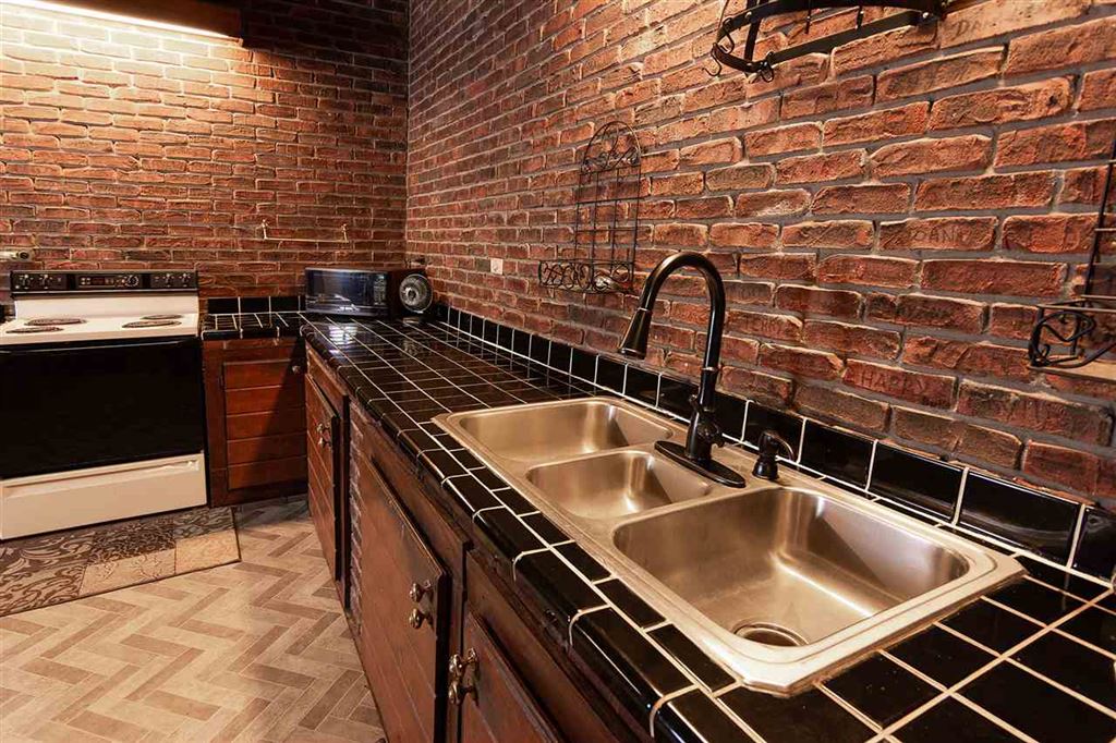 Mooresburg Castle: A Tennessee Dream Woven in Brick and Legend - 5