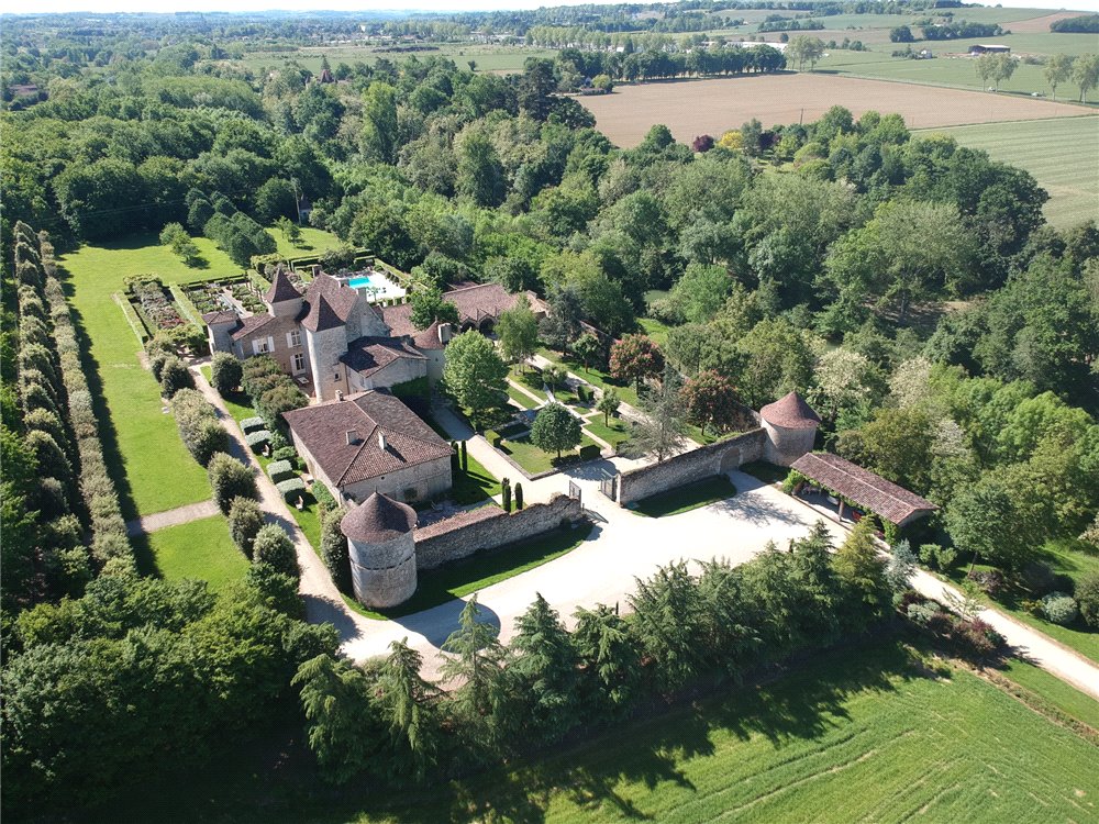 Nerac - 12th Century Chateau for sale