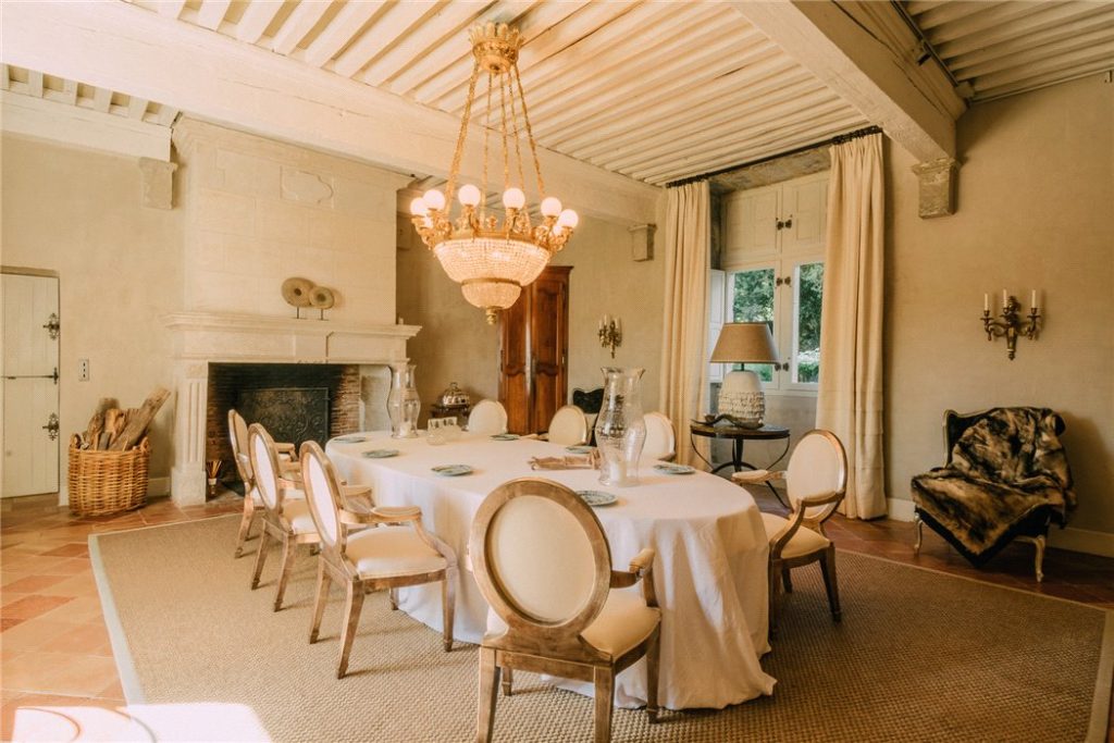 Nérac’s Timeless Crown: A 12th-Century Château Reborn in Aquitaine’s Golden Light