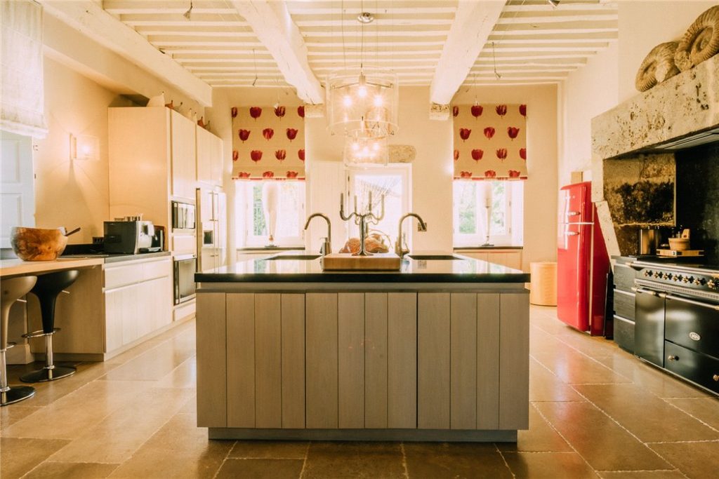 Nérac’s Timeless Crown: A 12th-Century Château Reborn in Aquitaine’s Golden Light - 5