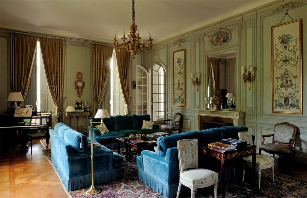 Opulent Fontainebleu Chateau for sale