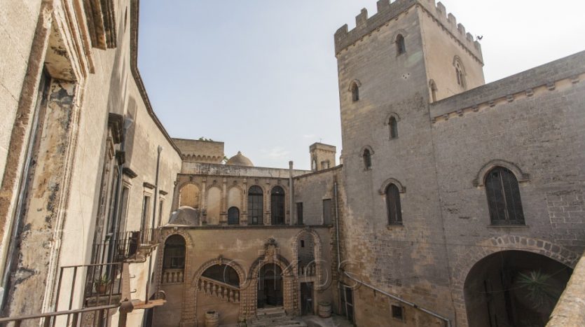 A 14th-Century Crown in Salento’s Golden Heart—Where Time Stands Still