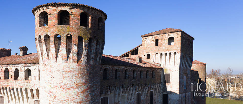 Piacenza Italy XV century castle for sale